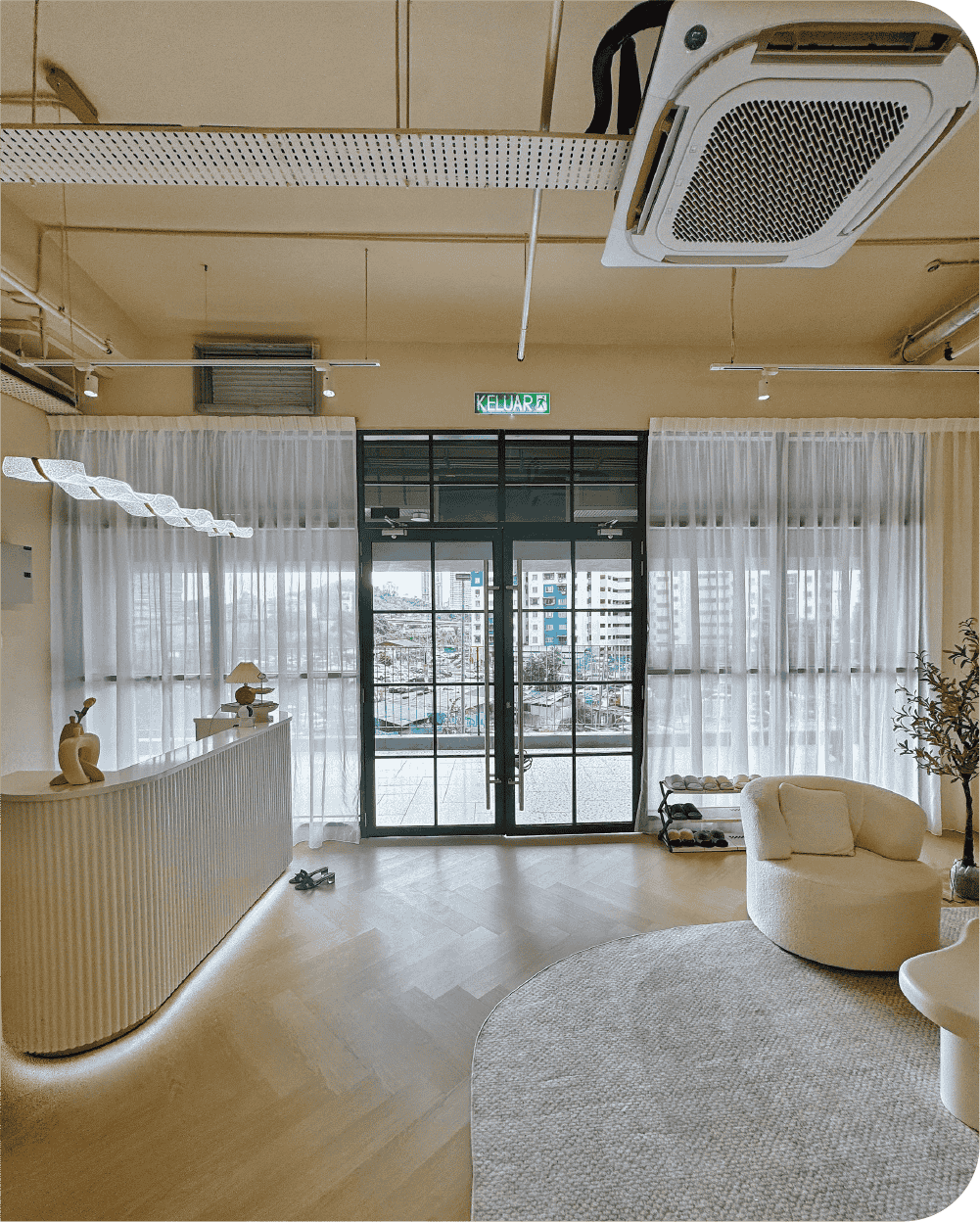 Glowax - Welcome to Glowax?your premier destination for
professional hair removal services. 